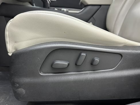 Used 2020 Cadillac XT4 Premium Luxury image 13