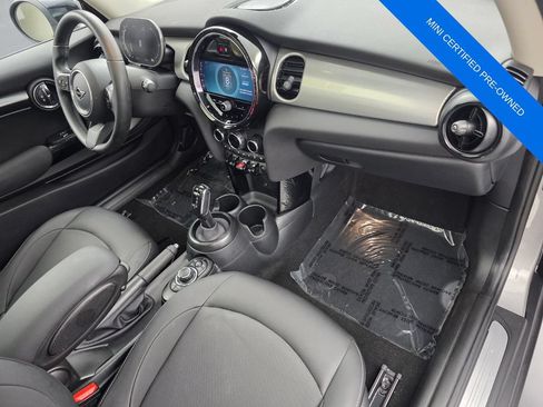 Used 2024 MINI Cooper 2-Door Hardtop FWD image 29