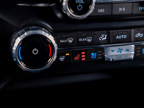 Used 2025 Ford F350 Lariat w/ Lariat Ultimate Package image 15