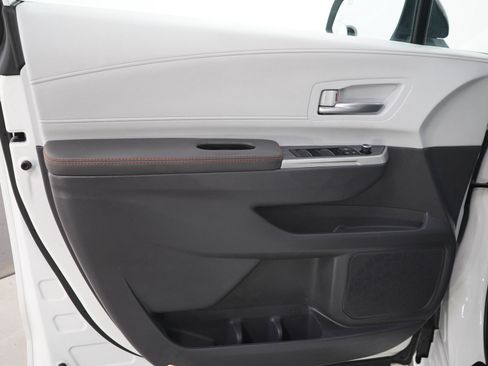 Used 2023 Toyota Sienna XSE AWD/4WD image 22