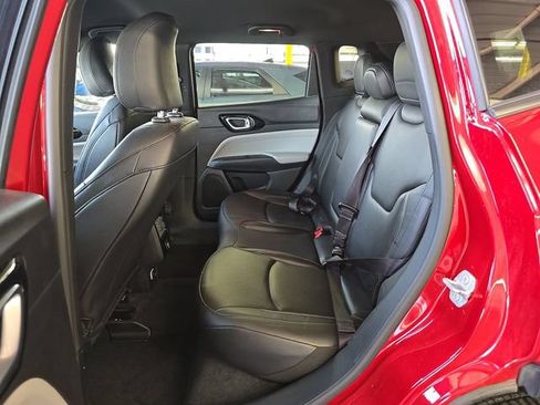 Used 2025 Jeep Compass Limited AWD/4WD image 11