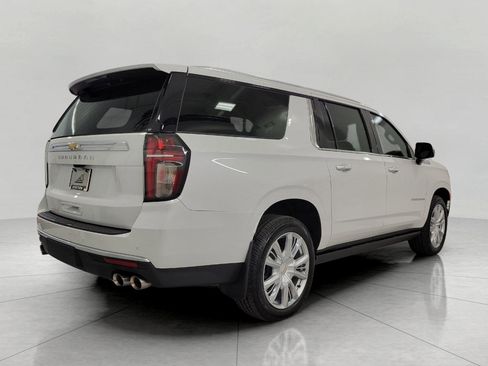 Used 2022 Chevrolet Suburban High Country AWD/4WD image 20