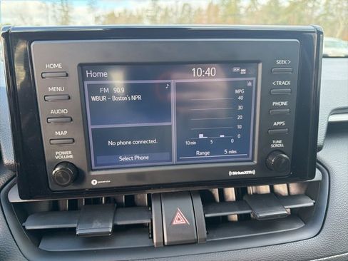 Used 2022 Toyota RAV4 XLE image 31