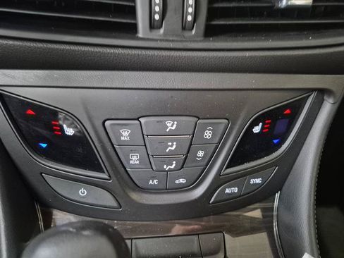 Used 2020 Buick Envision Essence AWD/4WD image 21