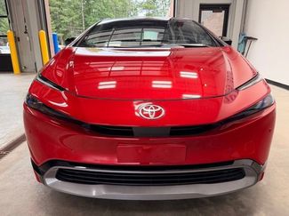 Used 2024 Toyota Prius XLE FWD video 3