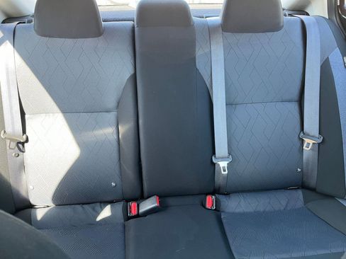 Used 2025 Nissan Versa SV image 34