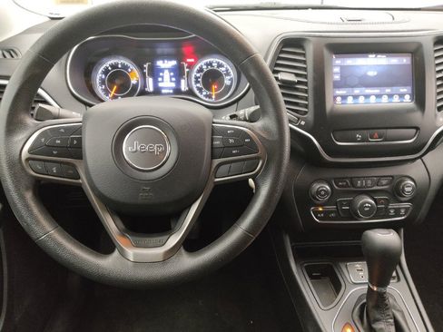 Used 2020 Jeep Cherokee Latitude image 22