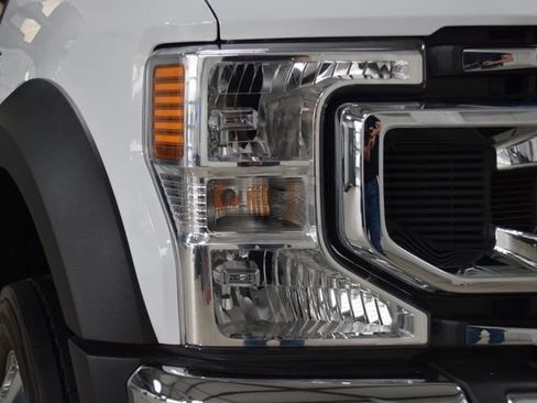 Used 2022 Ford F550 4x4 Crew Cab Super Duty w/ XLT Value Package image 6