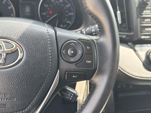 Used 2017 Toyota RAV4 XLE FWD image 20