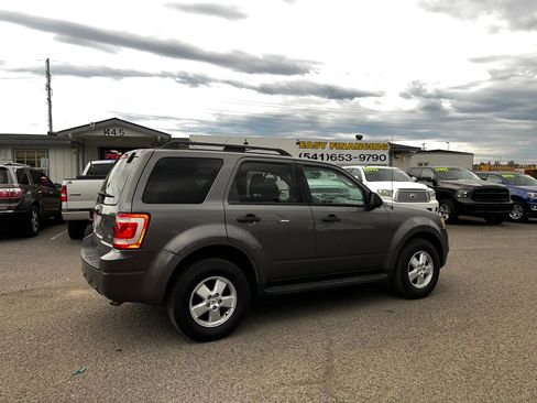 Used 2010 Ford Escape XLT AWD/4WD image 3