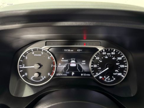 Used 2024 Nissan Rogue S image 22