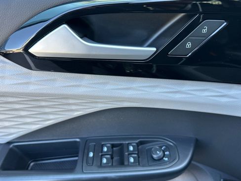 Certified 2022 Volkswagen Taos S w/ IQ Drive S Package image 11