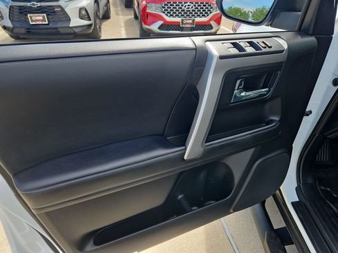 Used 2024 Toyota 4Runner SR5 Premium w/ Moonroof Package RWD image 23