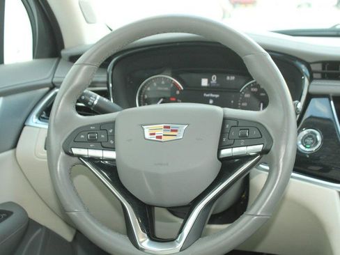 Certified 2024 Cadillac XT6 Premium Luxury image 6