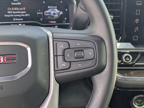 Used 2024 GMC Sierra 1500 Elevation image 19