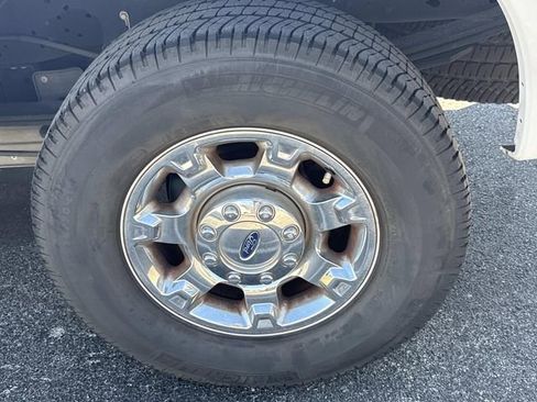 Used 2016 Ford F250 XLT w/ XLT Premium Package image 8