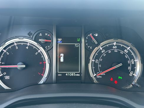Used 2024 Toyota 4Runner Limited RWD image 15