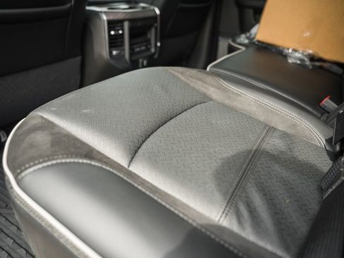 New 2026 RAM 2500 Laramie AWD/4WD image 39
