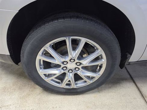 Used 2022 Buick Enclave Premium AWD/4WD image 9