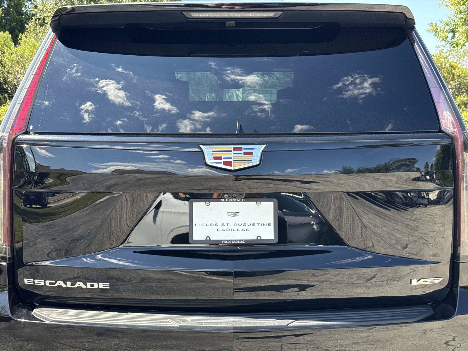 Certified 2024 Cadillac Escalade V w/ LPO, Floor Liner Package AWD/4WD image 10