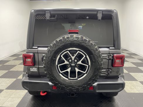 Used 2024 Jeep Wrangler Unlimited Rubicon AWD/4WD image 3