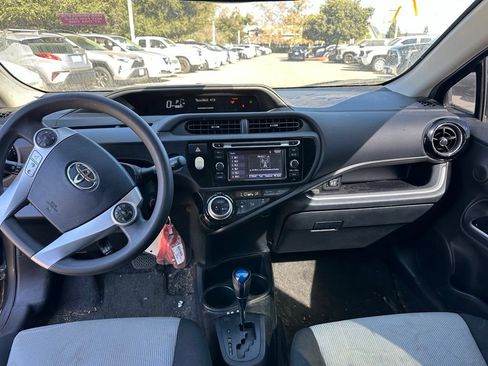 Used 2017 Toyota Prius C Two FWD image 9