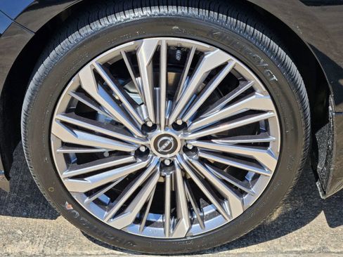 Certified 2025 Nissan Altima 2.5 SL FWD image 8