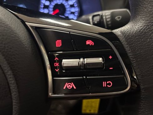 Used 2023 Kia Forte LXS FWD image 17