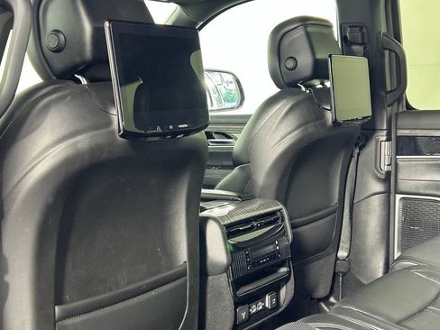 Used 2022 Jeep Wagoneer Series III w/ Rear Seat Video Group 1 AWD/4WD image 20