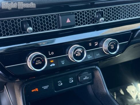 Used 2025 Honda Civic Sport image 23