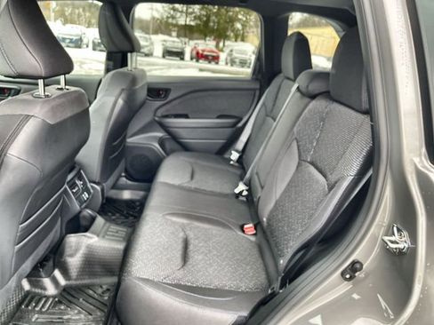 Used 2025 Subaru Forester Premium image 26