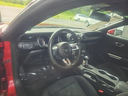 Used 2020 Ford Mustang Coupe RWD image 20