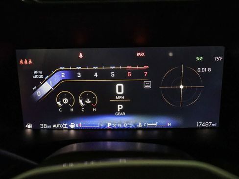 Used 2024 Chevrolet Colorado ZR2 w/ ZR2 Convenience Package III AWD/4WD image 25