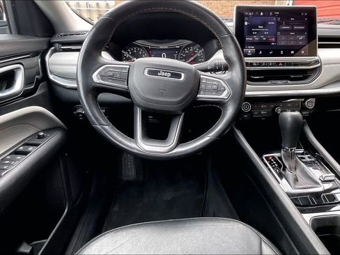 Used 2022 Jeep Compass Limited image 5