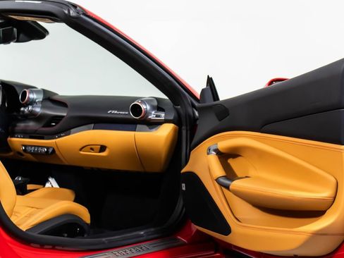 Certified 2023 Ferrari F8 Tributo RWD image 47