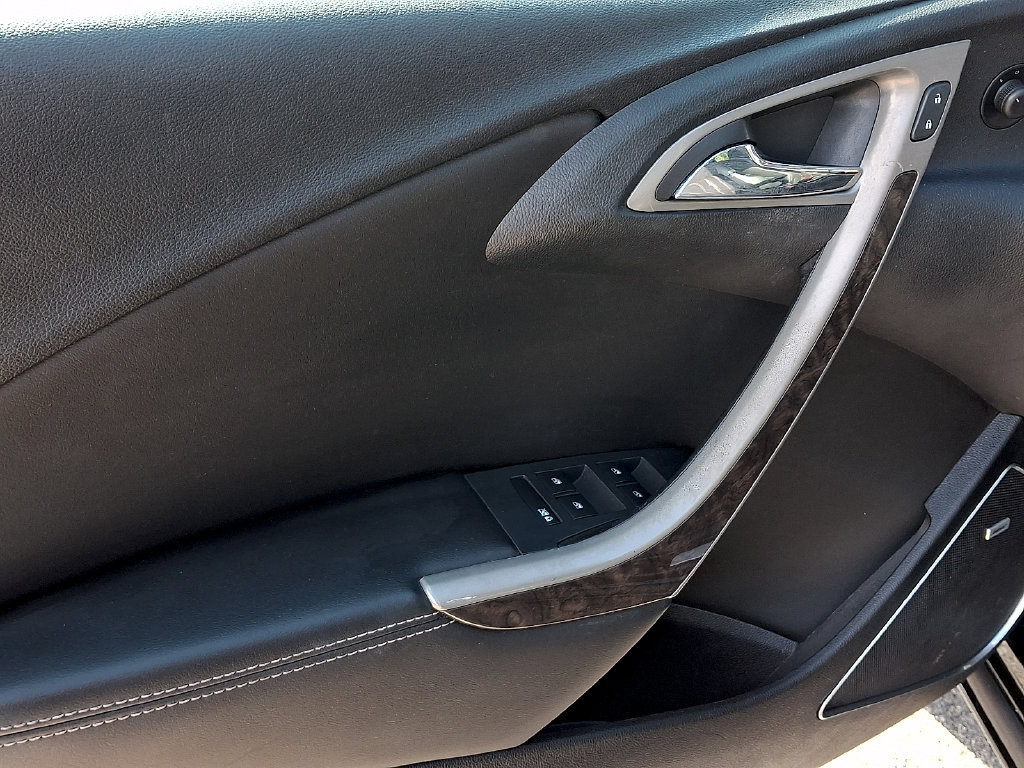 Used 2014 Buick Verano Leather FWD image 12