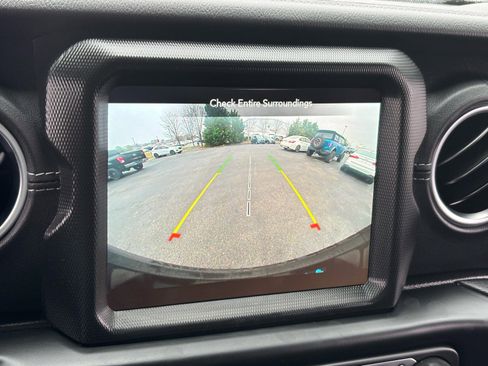 Used 2022 Jeep Wrangler Unlimited Sahara w/ Cold Weather Group image 6