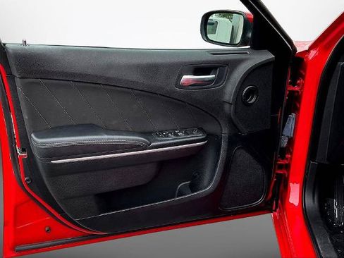 Used 2022 Dodge Charger SXT RWD image 19