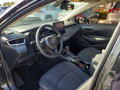 Used 2022 Toyota Corolla LE FWD image 19