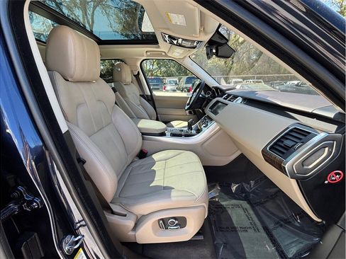 Used 2017 Land Rover Range Rover Sport HSE image 48