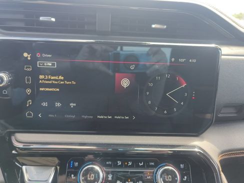 Certified 2024 GMC Sierra 1500 AT4 w/ Technology Package AWD/4WD image 27