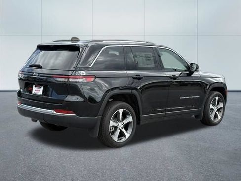 Used 2024 Jeep Grand Cherokee Limited 4xe w/ Luxury Tech Group II AWD/4WD image 3