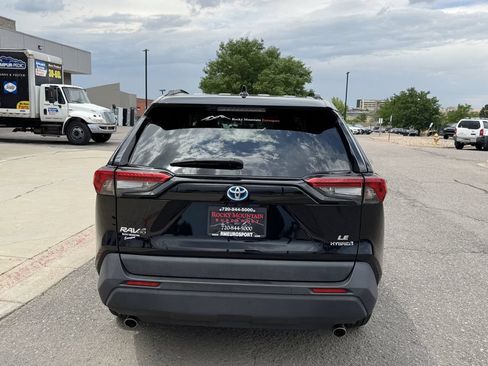 Used 2023 Toyota RAV4 LE AWD/4WD image 8