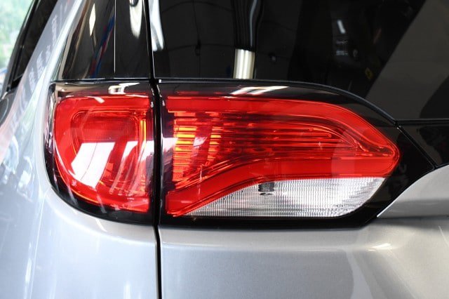 Used 2017 Chrysler Pacifica Touring Plus FWD image 11