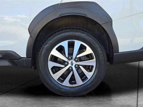 Used 2024 Subaru Outback Premium AWD/4WD image 30