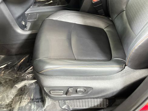 Used 2024 Toyota Sienna XSE FWD image 19