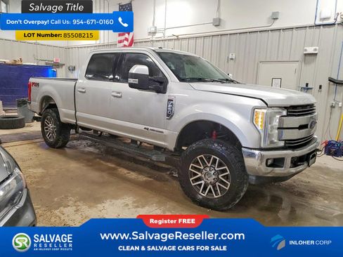 Used 2017 Ford F250 Lariat w/ Lariat Value Package AWD/4WD image 5