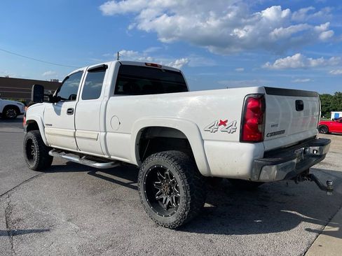 Used 2006 Chevrolet Silverado 2500 LT AWD/4WD image 4