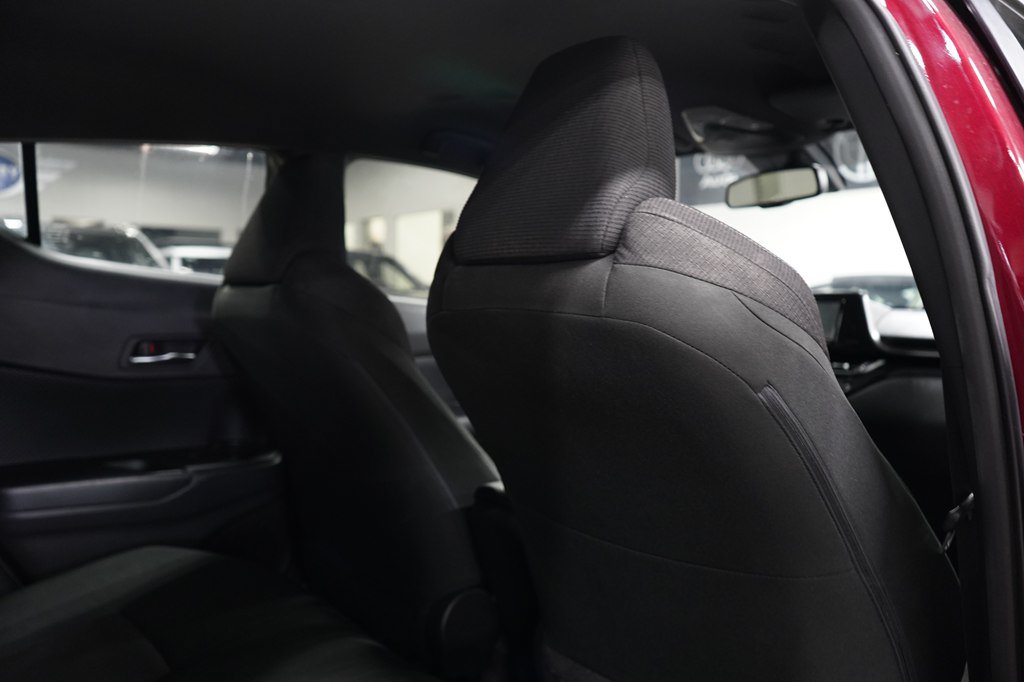 Used 2018 Toyota C-HR XLE FWD image 24