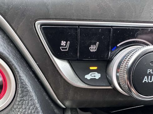 Used 2018 Honda Accord Touring image 26